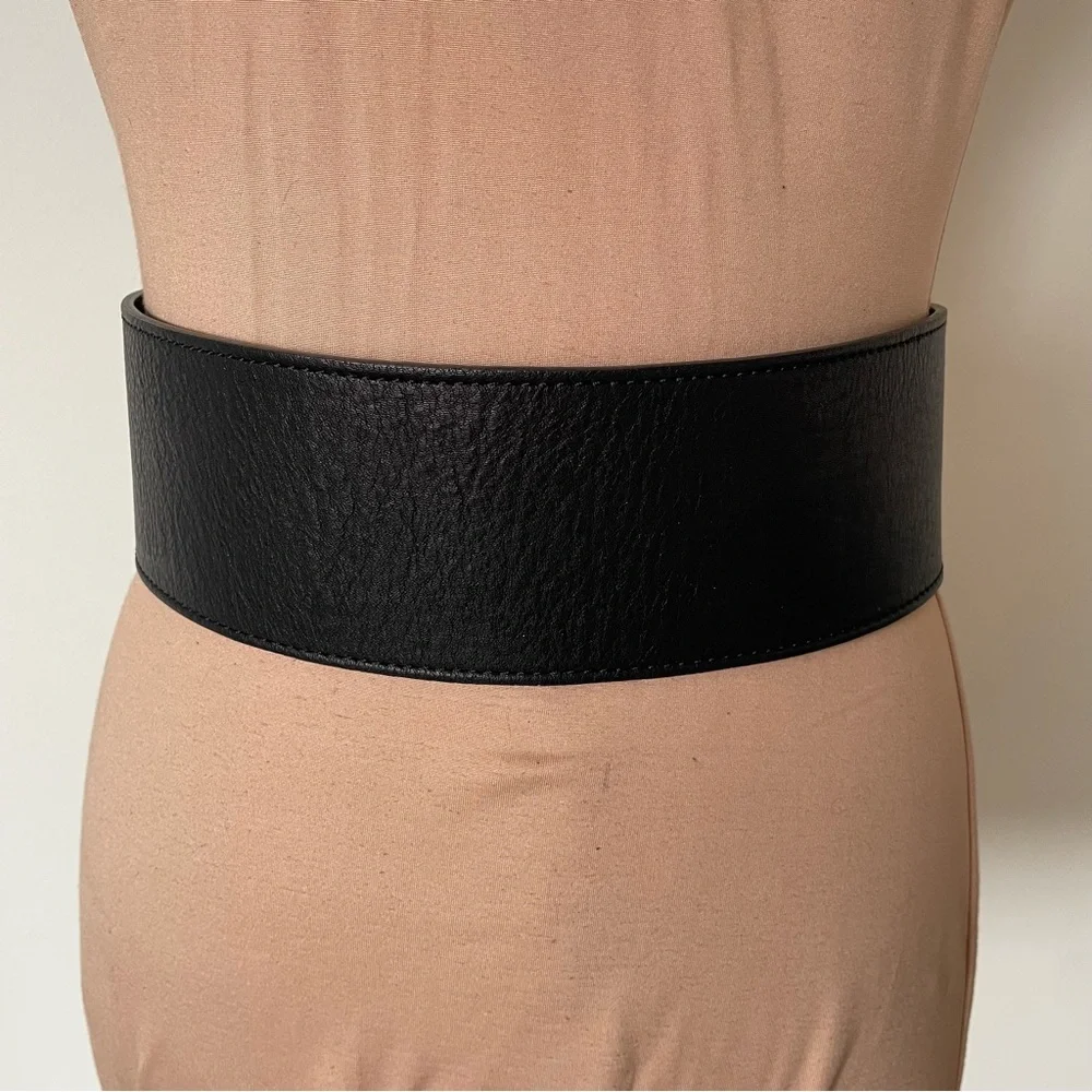 Gianfranco Ferre Black Leather Large Buckle Wide Waist Belt EUC Sz 80 32.5” x 3” - Picture 3 of 7